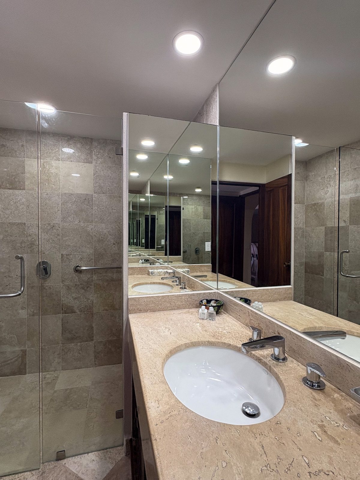 Main bathroom